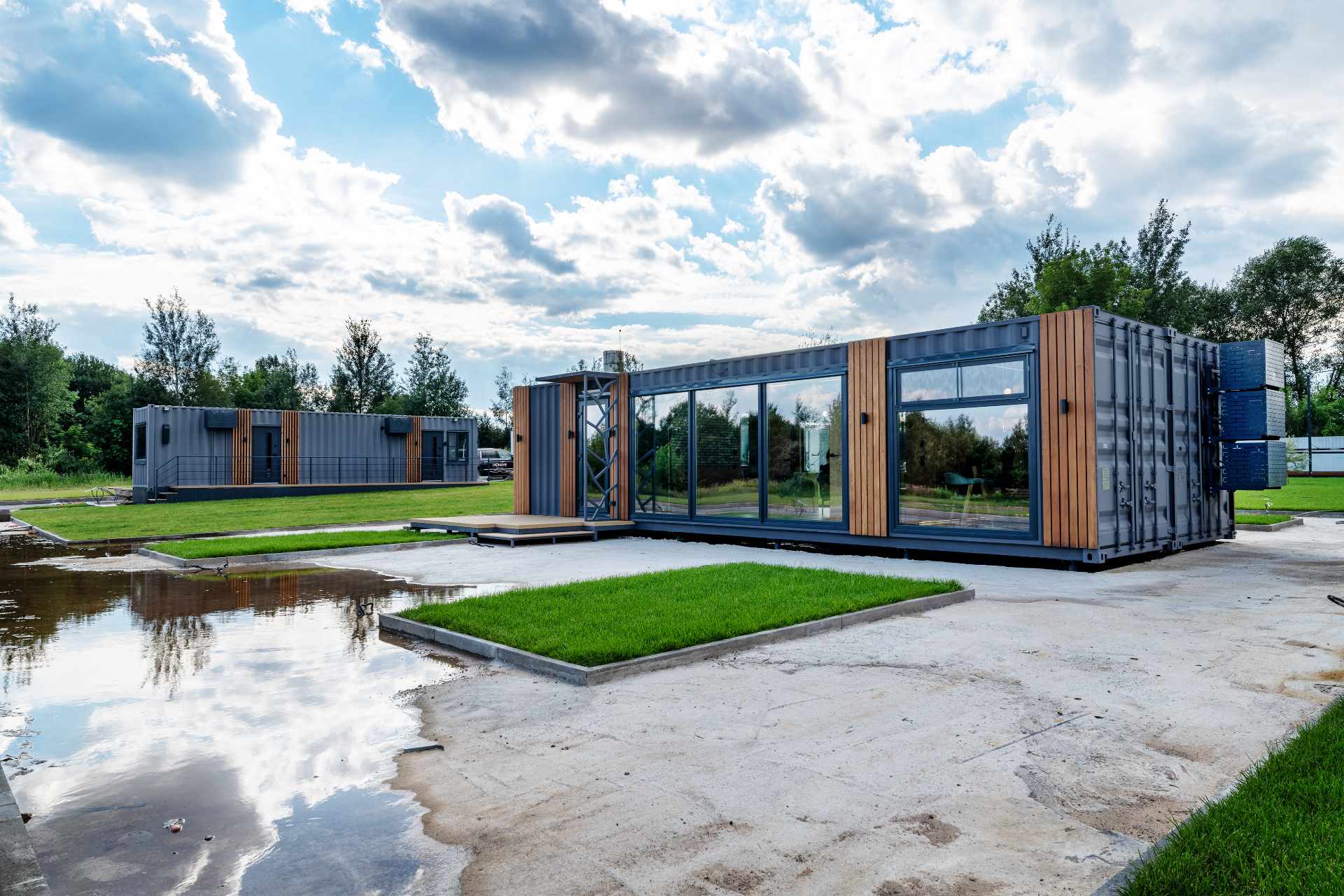 Контейнерные кафе и бары: требования к инженерным коммуникациям, фото